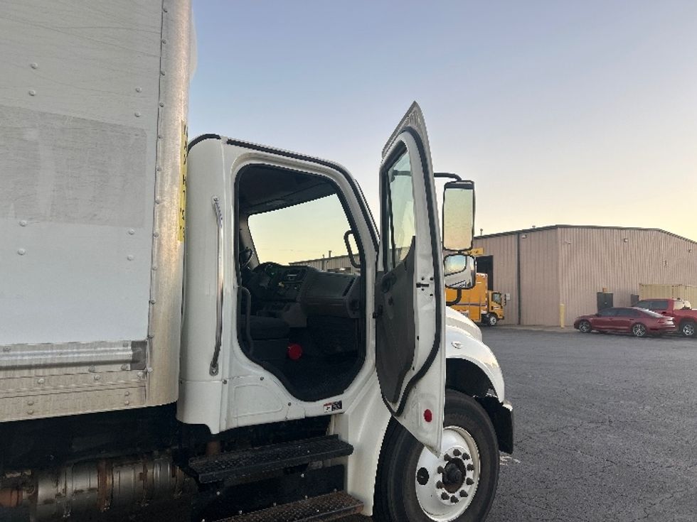 Medium Duty Box Truck-Light and Medium Duty Trucks-Freightliner-2020-M2-Tulsa-OK-181,676\n\t\tmiles-$ 46,500 - Image 20