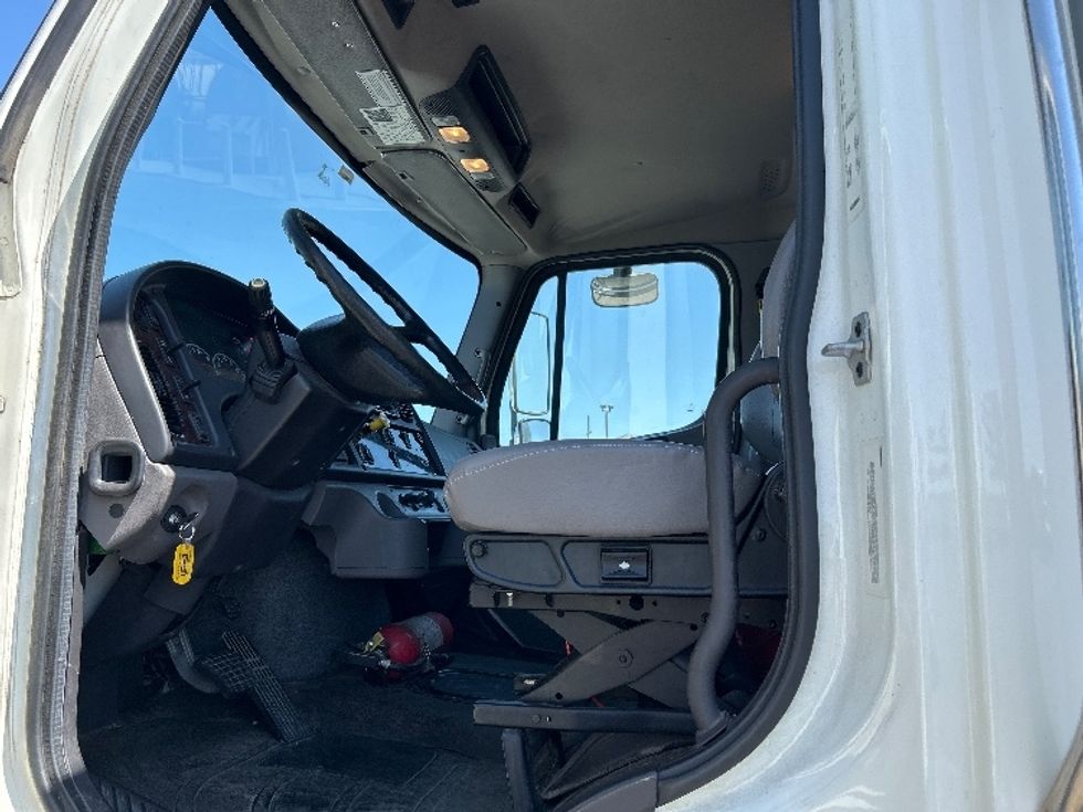 Medium Duty Box Truck-Light and Medium Duty Trucks-Freightliner-2020-M2-Tulsa-OK-205,699\n\t\tmiles-$ 50,250 - Image 19