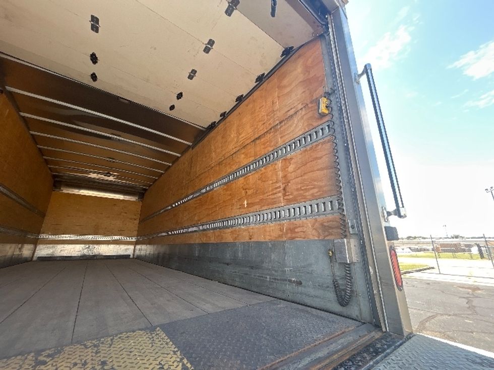 Medium Duty Box Truck-Light and Medium Duty Trucks-Freightliner-2020-M2-Tulsa-OK-282,786\n\t\tmiles-$ 25,500 - Image 12