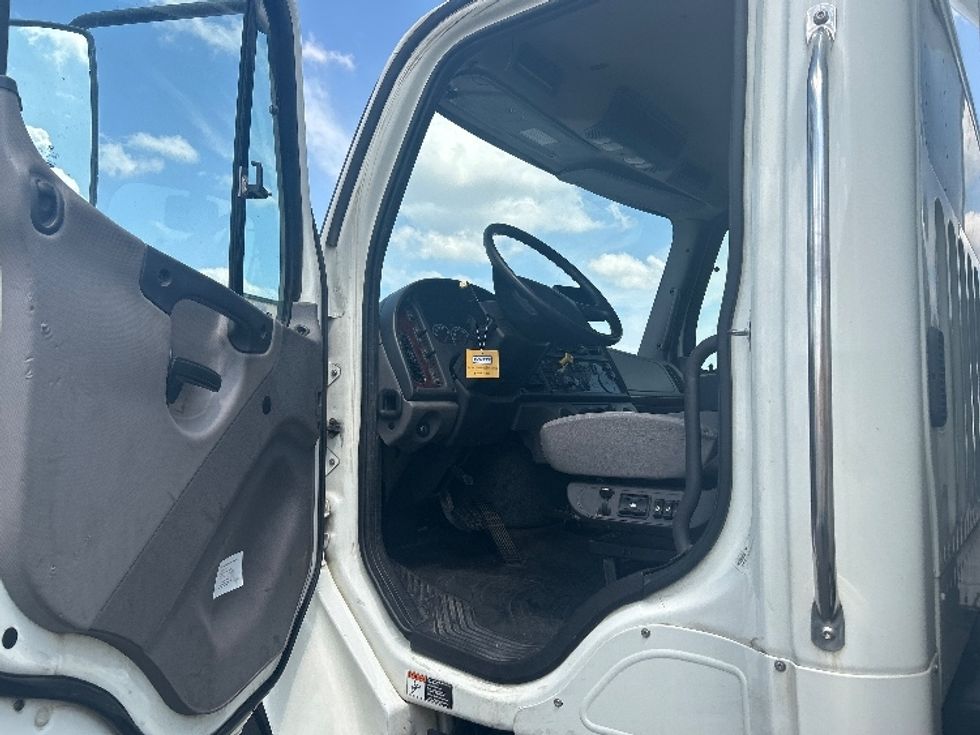 Medium Duty Box Truck-Light and Medium Duty Trucks-Freightliner-2020-M2-Tulsa-OK-282,786\n\t\tmiles-$ 25,500 - Image 16