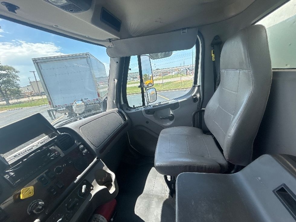 Medium Duty Box Truck-Light and Medium Duty Trucks-Freightliner-2020-M2-Tulsa-OK-282,786\n\t\tmiles-$ 25,500 - Image 19