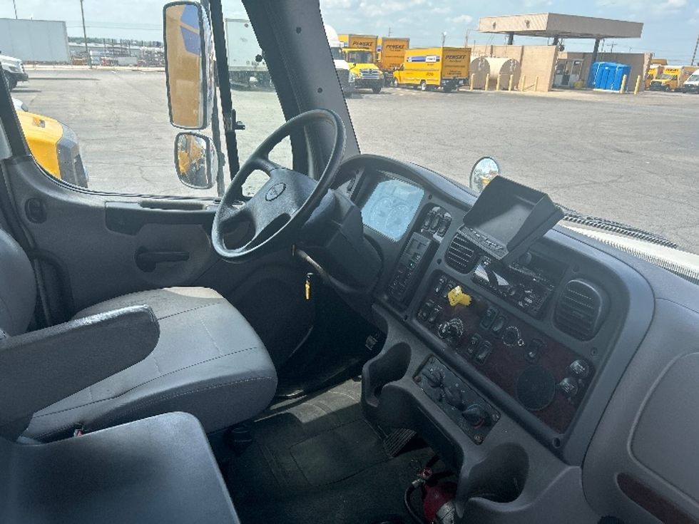 Medium Duty Box Truck-Light and Medium Duty Trucks-Freightliner-2020-M2-Tulsa-OK-282,786\n\t\tmiles-$ 25,500 - Image 22
