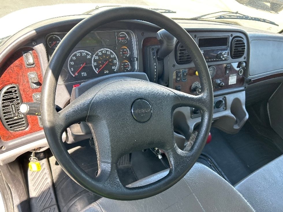 Medium Duty Box Truck-Light and Medium Duty Trucks-Freightliner-2020-M2-Vernon-CA-177,417\n\t\tmiles-$ 60,000 - Image 17