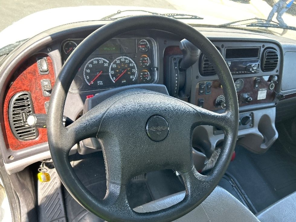 Medium Duty Box Truck-Light and Medium Duty Trucks-Freightliner-2020-M2-Vernon-CA-177,417\n\t\tmiles-$ 60,000 - Image 18