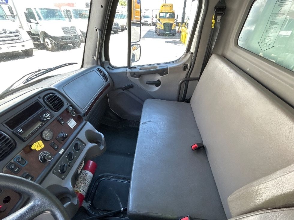 Medium Duty Box Truck-Light and Medium Duty Trucks-Freightliner-2020-M2-Vernon-CA-177,417\n\t\tmiles-$ 60,000 - Image 19