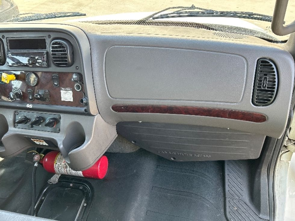 Medium Duty Box Truck-Light and Medium Duty Trucks-Freightliner-2020-M2-Vernon-CA-177,417\n\t\tmiles-$ 60,000 - Image 21