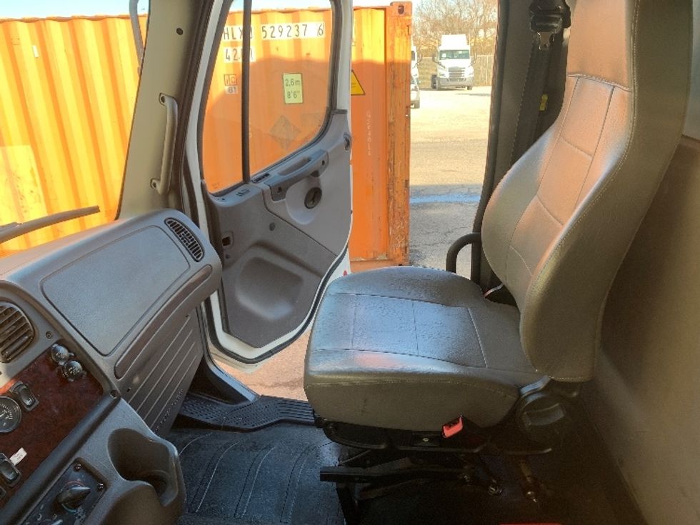 Medium Duty Box Truck-Light and Medium Duty Trucks-Freightliner-2020-M2-Wabash-IN-359,905\n\t\tmiles-$ 25,000 - Image 19