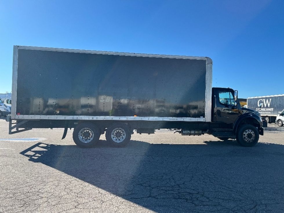Medium Duty Box Truck-Light and Medium Duty Trucks-Freightliner-2020-M2-Warren-MI-115,141\n\t\tmiles-$ 69,500 - Image 14