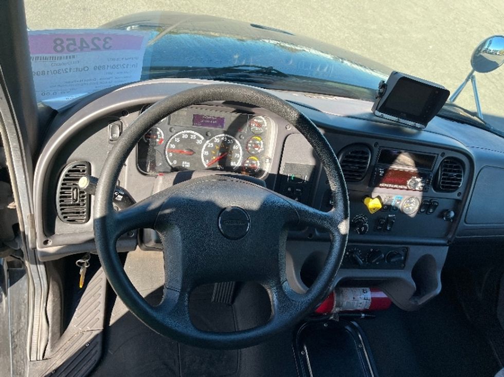 Medium Duty Box Truck-Light and Medium Duty Trucks-Freightliner-2020-M2-Warren-MI-115,141\n\t\tmiles-$ 69,500 - Image 17