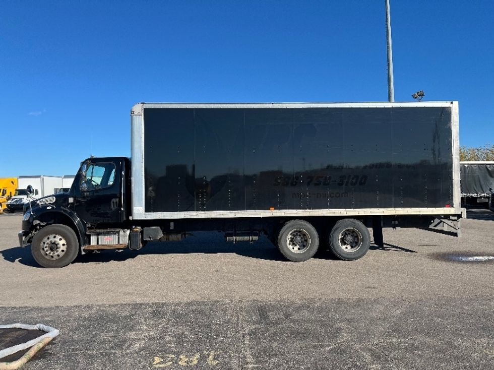 Medium Duty Box Truck-Light and Medium Duty Trucks-Freightliner-2020-M2-Warren-MI-115,141\n\t\tmiles-$ 69,500 - Image 4