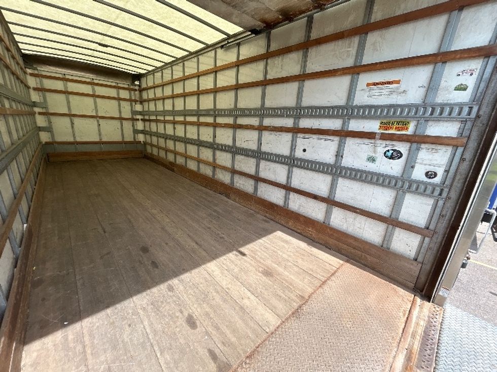 Medium Duty Box Truck-Light and Medium Duty Trucks-Freightliner-2020-M2-Warren-MI-224,452\n\t\tmiles-$ 46,000 - Image 12