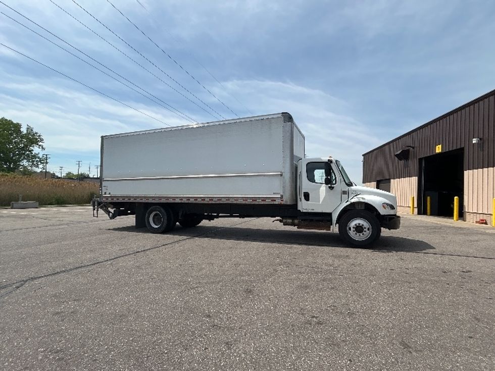 Medium Duty Box Truck-Light and Medium Duty Trucks-Freightliner-2020-M2-Warren-MI-224,452\n\t\tmiles-$ 46,000 - Image 15