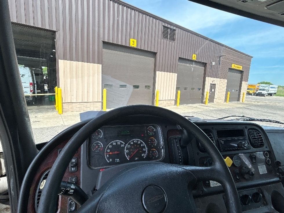 Medium Duty Box Truck-Light and Medium Duty Trucks-Freightliner-2020-M2-Warren-MI-224,452\n\t\tmiles-$ 46,000 - Image 17