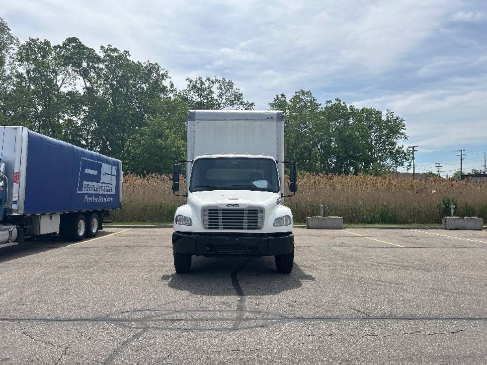 Medium Duty Box Truck-Light and Medium Duty Trucks-Freightliner-2020-M2-Warren-MI-224,452\n\t\tmiles-$ 46,000 - Image 2