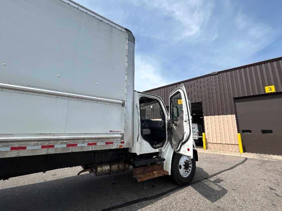 Medium Duty Box Truck-Light and Medium Duty Trucks-Freightliner-2020-M2-Warren-MI-224,452\n\t\tmiles-$ 46,000 - Image 20