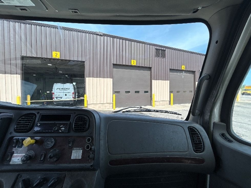 Medium Duty Box Truck-Light and Medium Duty Trucks-Freightliner-2020-M2-Warren-MI-224,452\n\t\tmiles-$ 46,000 - Image 21