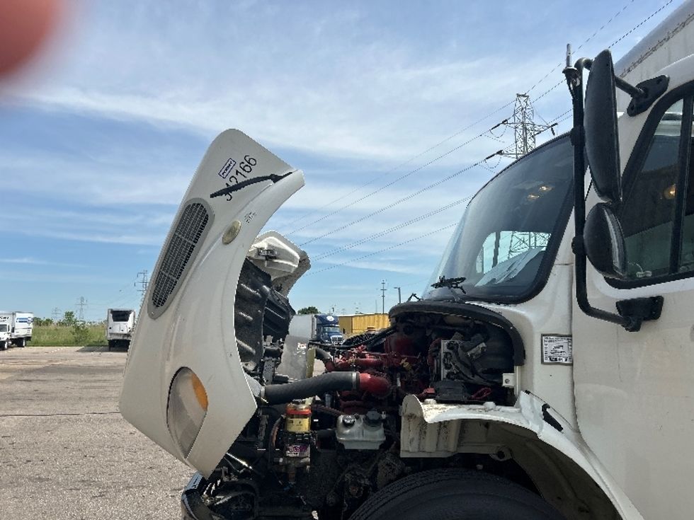 Medium Duty Box Truck-Light and Medium Duty Trucks-Freightliner-2020-M2-Warren-MI-224,452\n\t\tmiles-$ 46,000 - Image 24
