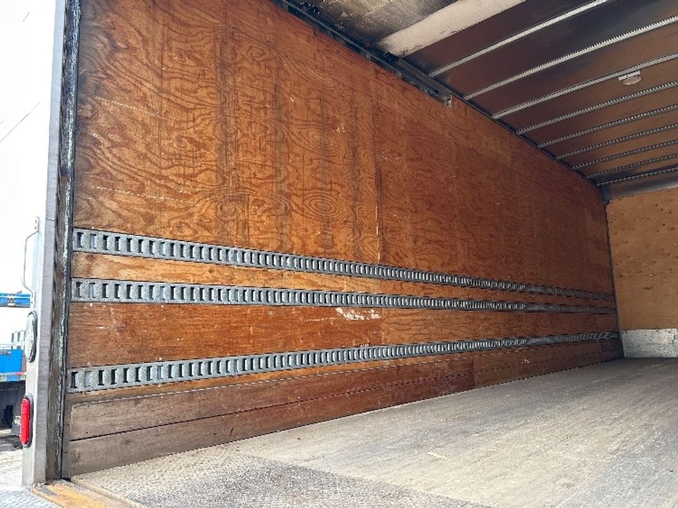 Medium Duty Box Truck-Light and Medium Duty Trucks-Freightliner-2020-M2-Warren-MI-252,003\n\t\tmiles-$ 30,750 - Image 11