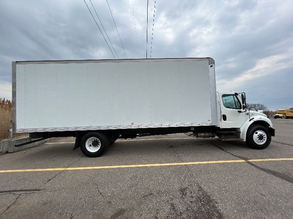 Medium Duty Box Truck-Light and Medium Duty Trucks-Freightliner-2020-M2-Warren-MI-252,003\n\t\tmiles-$ 30,750 - Image 15