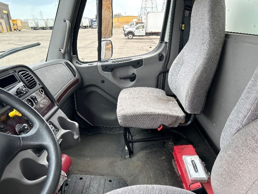 Medium Duty Box Truck-Light and Medium Duty Trucks-Freightliner-2020-M2-Warren-MI-252,003\n\t\tmiles-$ 30,750 - Image 16