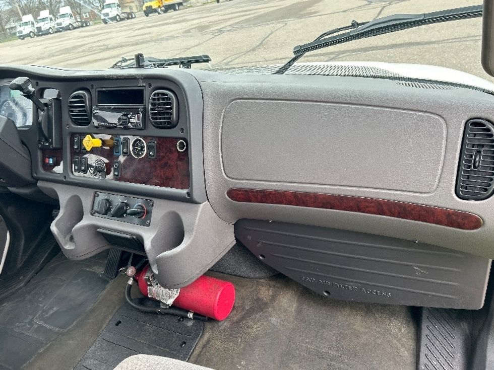 Medium Duty Box Truck-Light and Medium Duty Trucks-Freightliner-2020-M2-Warren-MI-252,003\n\t\tmiles-$ 30,750 - Image 21