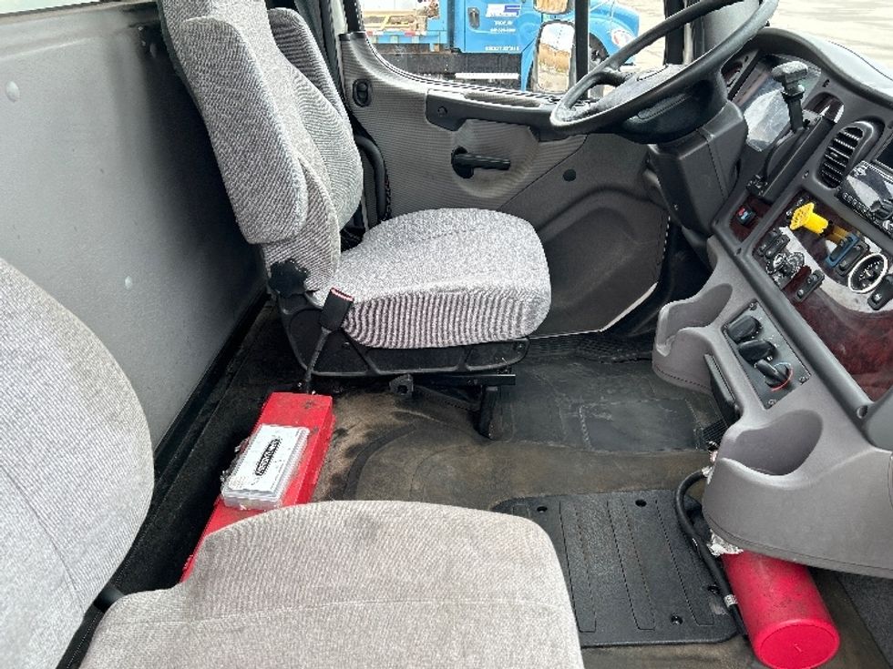 Medium Duty Box Truck-Light and Medium Duty Trucks-Freightliner-2020-M2-Warren-MI-252,003\n\t\tmiles-$ 30,750 - Image 22