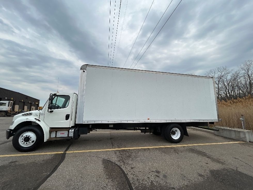 Medium Duty Box Truck-Light and Medium Duty Trucks-Freightliner-2020-M2-Warren-MI-252,003\n\t\tmiles-$ 30,750 - Image 4