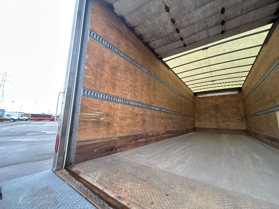 Medium Duty Box Truck-Light and Medium Duty Trucks-Freightliner-2020-M2-Warren-MI-266,100\n\t\tmiles-$ 28,500 - Image 11