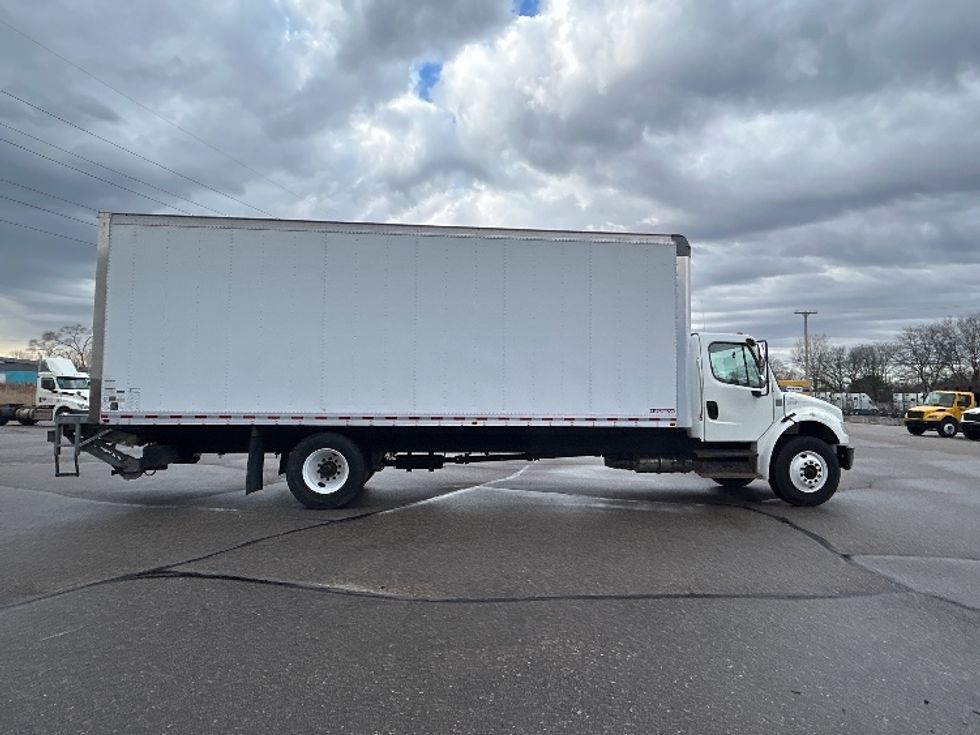 Medium Duty Box Truck-Light and Medium Duty Trucks-Freightliner-2020-M2-Warren-MI-266,100\n\t\tmiles-$ 28,500 - Image 15