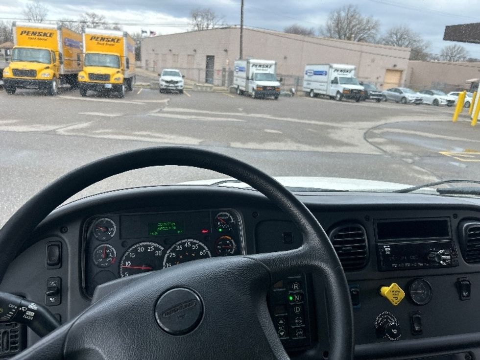 Medium Duty Box Truck-Light and Medium Duty Trucks-Freightliner-2020-M2-Warren-MI-266,100\n\t\tmiles-$ 28,500 - Image 17