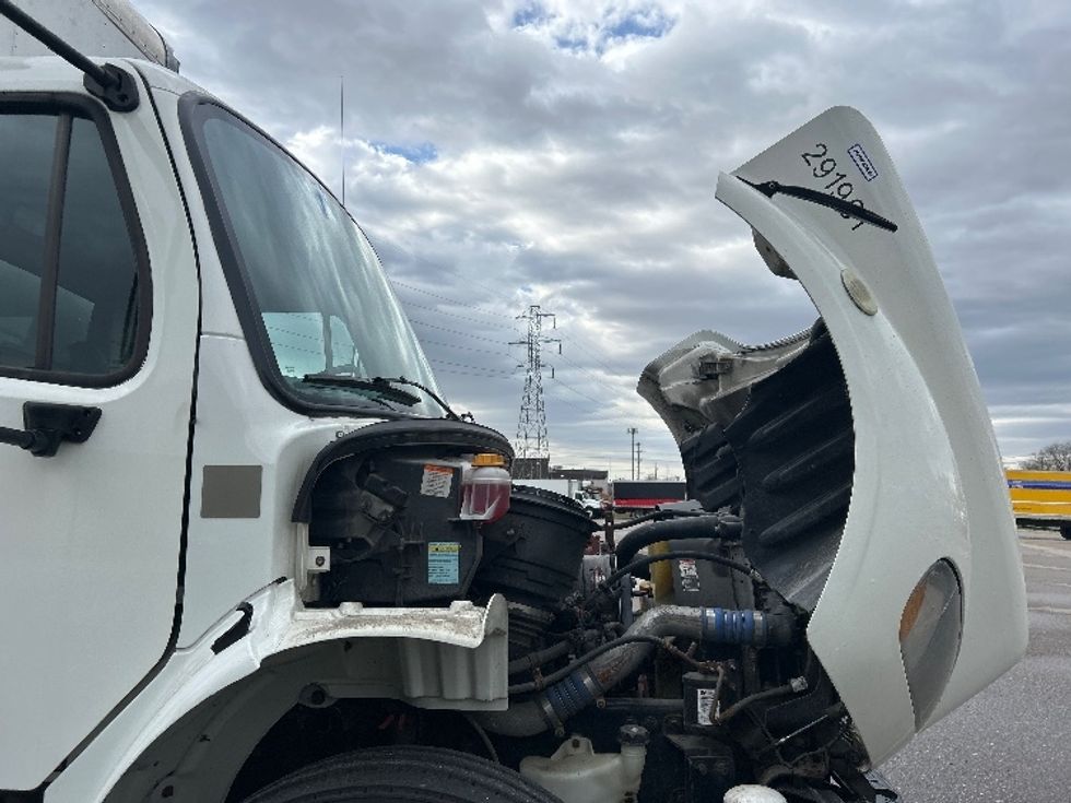 Medium Duty Box Truck-Light and Medium Duty Trucks-Freightliner-2020-M2-Warren-MI-266,100\n\t\tmiles-$ 28,500 - Image 24