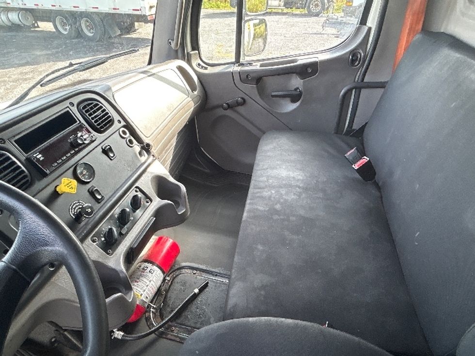 Medium Duty Box Truck-Light and Medium Duty Trucks-Freightliner-2020-M2-Watertown-NY-219,576\n\t\tmiles-$ 47,750 - Image 19