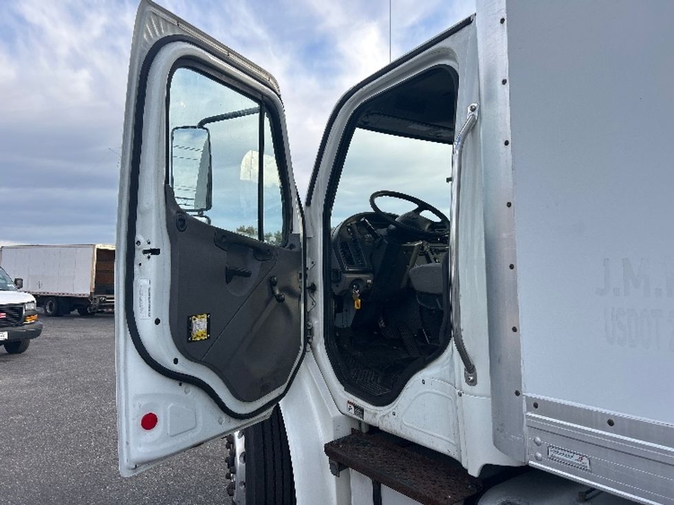 Medium Duty Box Truck-Light and Medium Duty Trucks-Freightliner-2020-M2-West Babylon-NY-107,670\n\t\tmiles-$ 61,250 - Image 16