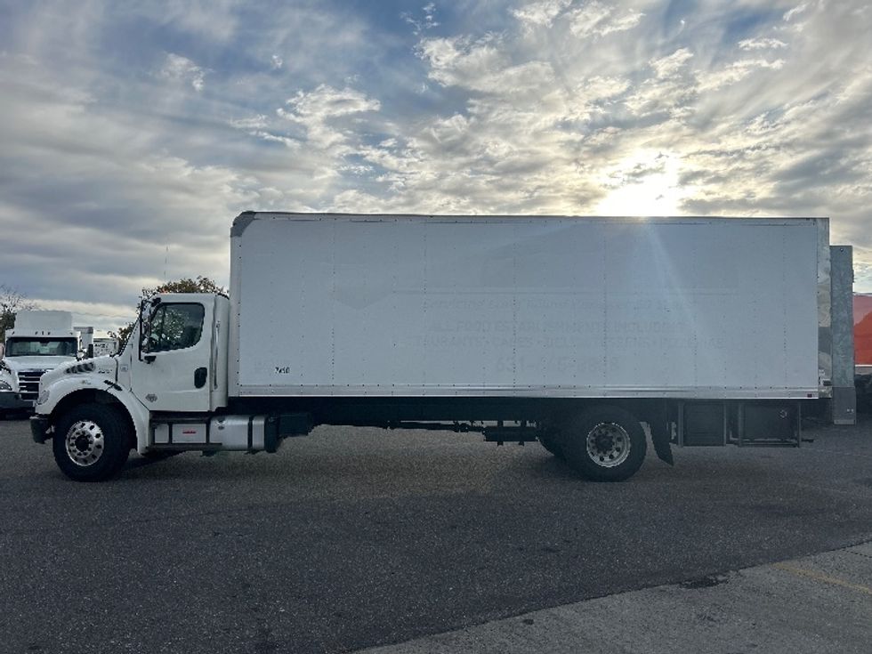 Medium Duty Box Truck-Light and Medium Duty Trucks-Freightliner-2020-M2-West Babylon-NY-107,670\n\t\tmiles-$ 61,250 - Image 4