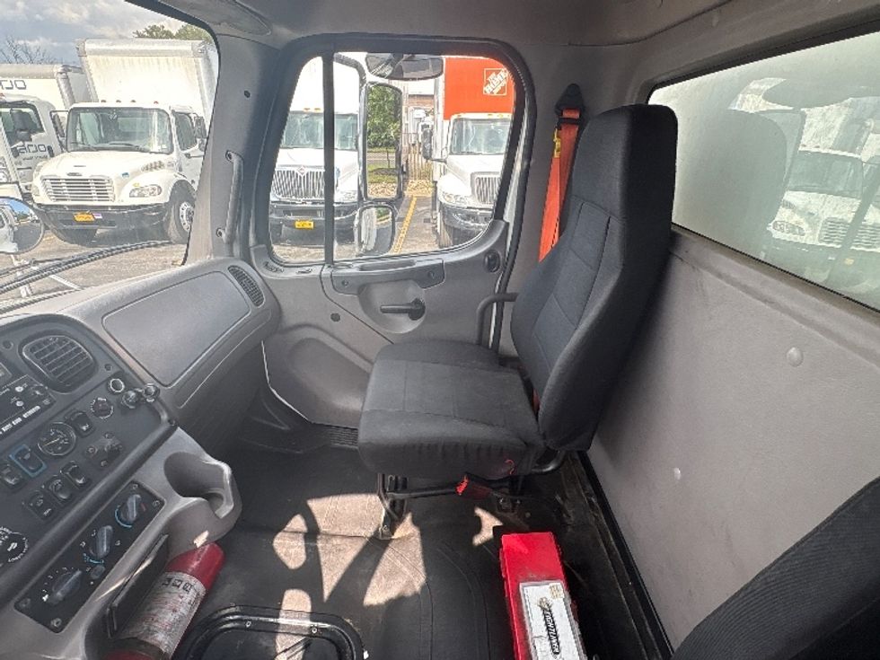 Medium Duty Box Truck-Light and Medium Duty Trucks-Freightliner-2020-M2-West Babylon-NY-219,466\n\t\tmiles-$ 41,500 - Image 19