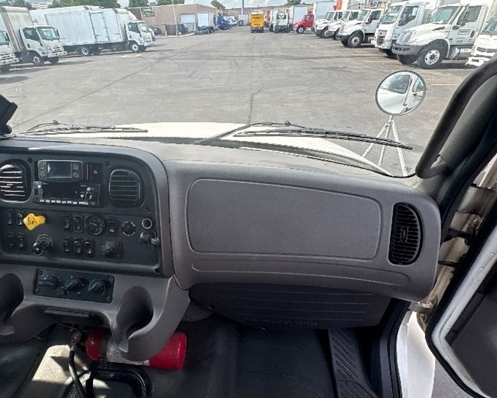 Medium Duty Box Truck-Light and Medium Duty Trucks-Freightliner-2020-M2-West Babylon-NY-219,466\n\t\tmiles-$ 41,500 - Image 21