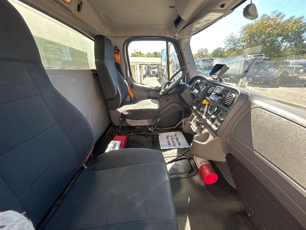 Medium Duty Box Truck-Light and Medium Duty Trucks-Freightliner-2020-M2-West Babylon-NY-219,466\n\t\tmiles-$ 41,500 - Image 22