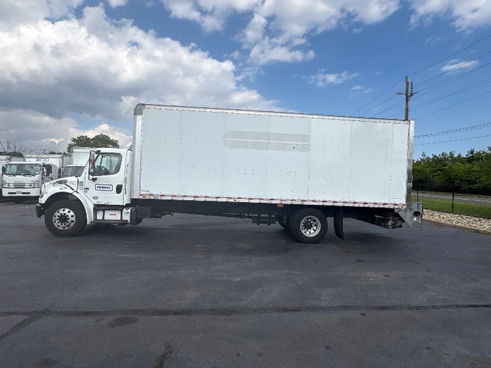 Medium Duty Box Truck-Light and Medium Duty Trucks-Freightliner-2020-M2-West Babylon-NY-219,466\n\t\tmiles-$ 41,500 - Image 4