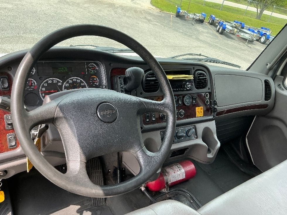 Medium Duty Box Truck-Light and Medium Duty Trucks-Freightliner-2020-M2-West Columbia-SC-300,749\n\t\tmiles-$ 33,750 - Image 17