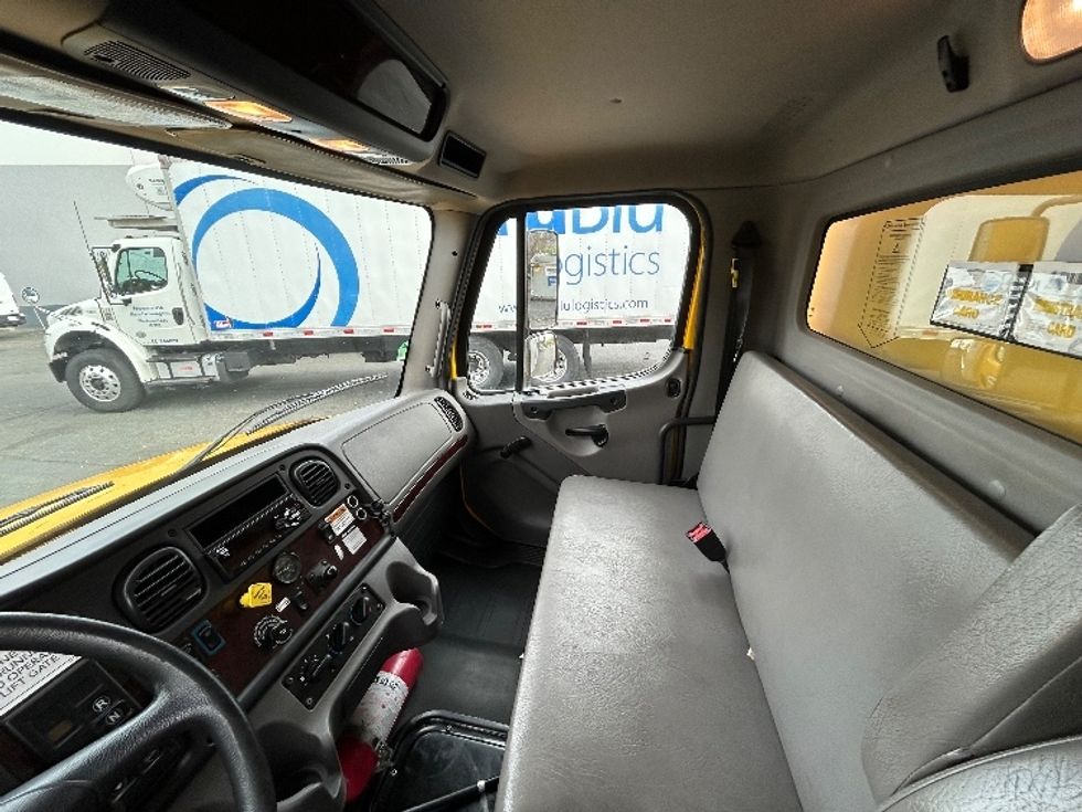 Medium Duty Box Truck-Light and Medium Duty Trucks-Freightliner-2020-M2-West Sacramento-CA-108,339\n\t\tmiles-$ 45,250 - Image 19