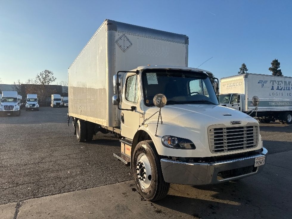 Medium Duty Box Truck-Light and Medium Duty Trucks-Freightliner-2020-M2-West Sacramento-CA-110,794\n\t\tmiles-$ 65,750 - Image 1