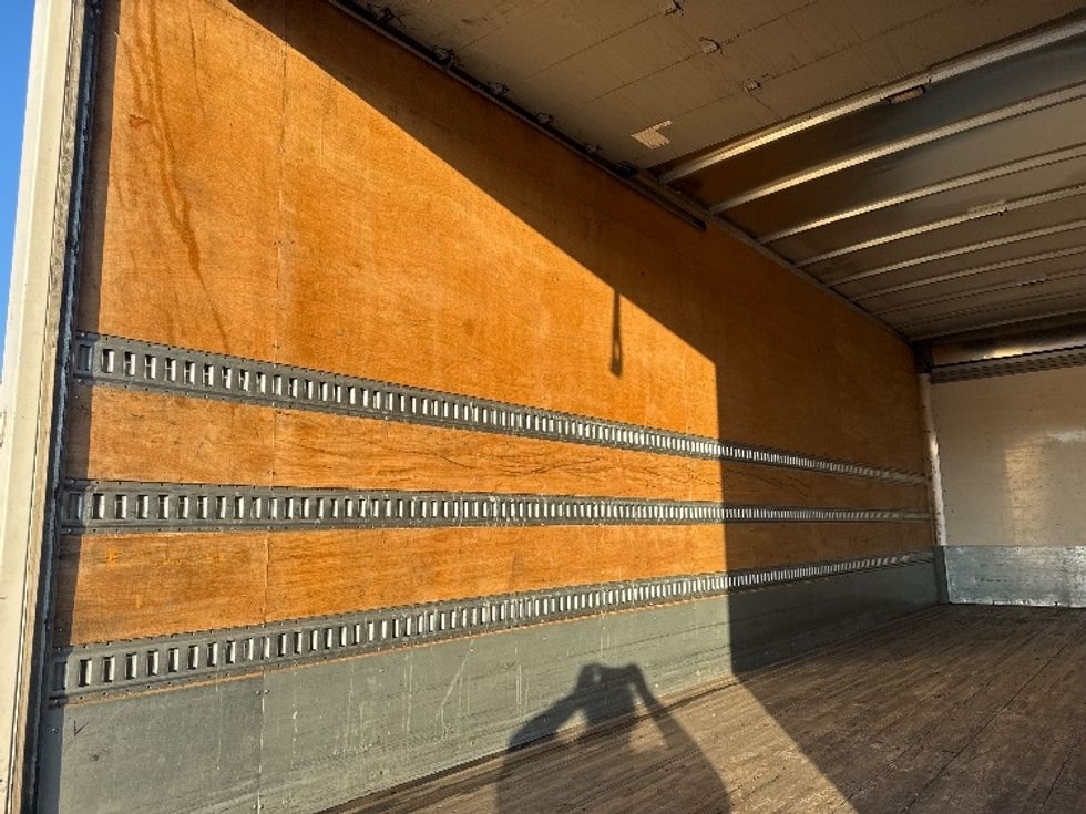 Medium Duty Box Truck-Light and Medium Duty Trucks-Freightliner-2020-M2-West Sacramento-CA-110,794\n\t\tmiles-$ 65,750 - Image 11