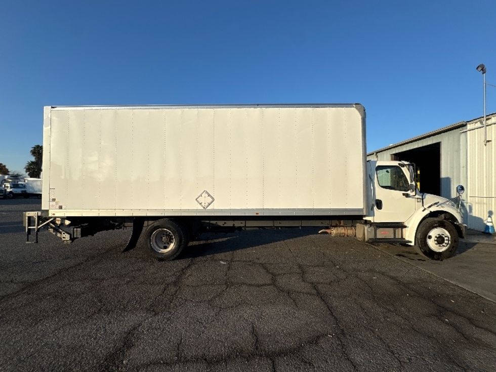 Medium Duty Box Truck-Light and Medium Duty Trucks-Freightliner-2020-M2-West Sacramento-CA-110,794\n\t\tmiles-$ 65,750 - Image 15
