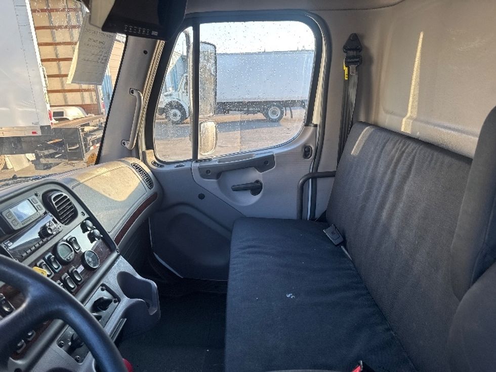 Medium Duty Box Truck-Light and Medium Duty Trucks-Freightliner-2020-M2-West Sacramento-CA-110,794\n\t\tmiles-$ 65,750 - Image 19