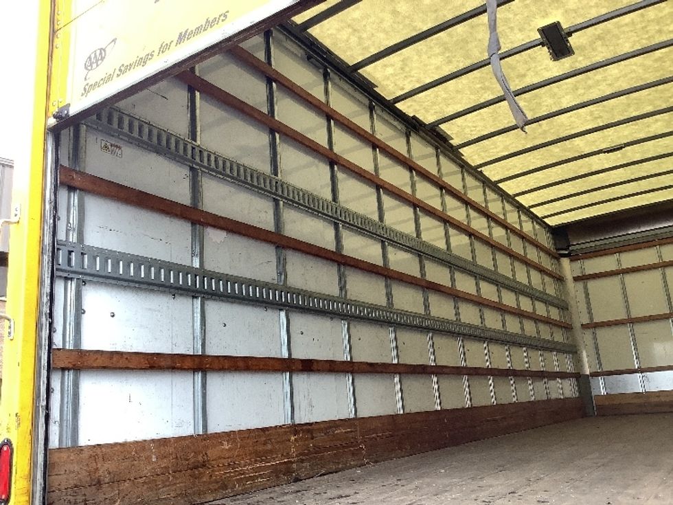 Medium Duty Box Truck-Light and Medium Duty Trucks-Freightliner-2020-M2-West Sacramento-CA-111,371\n\t\tmiles-$ 68,500 - Image 10