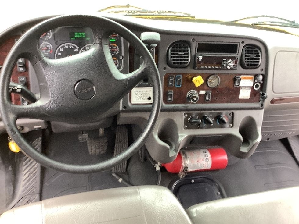 Medium Duty Box Truck-Light and Medium Duty Trucks-Freightliner-2020-M2-West Sacramento-CA-111,371\n\t\tmiles-$ 68,500 - Image 17