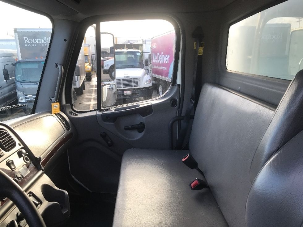 Medium Duty Box Truck-Light and Medium Duty Trucks-Freightliner-2020-M2-West Sacramento-CA-112,281\n\t\tmiles-$ 55,750 - Image 19