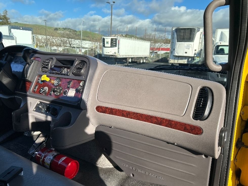 Medium Duty Box Truck-Light and Medium Duty Trucks-Freightliner-2020-M2-West Sacramento-CA-129,295\n\t\tmiles-$ 61,000 - Image 21