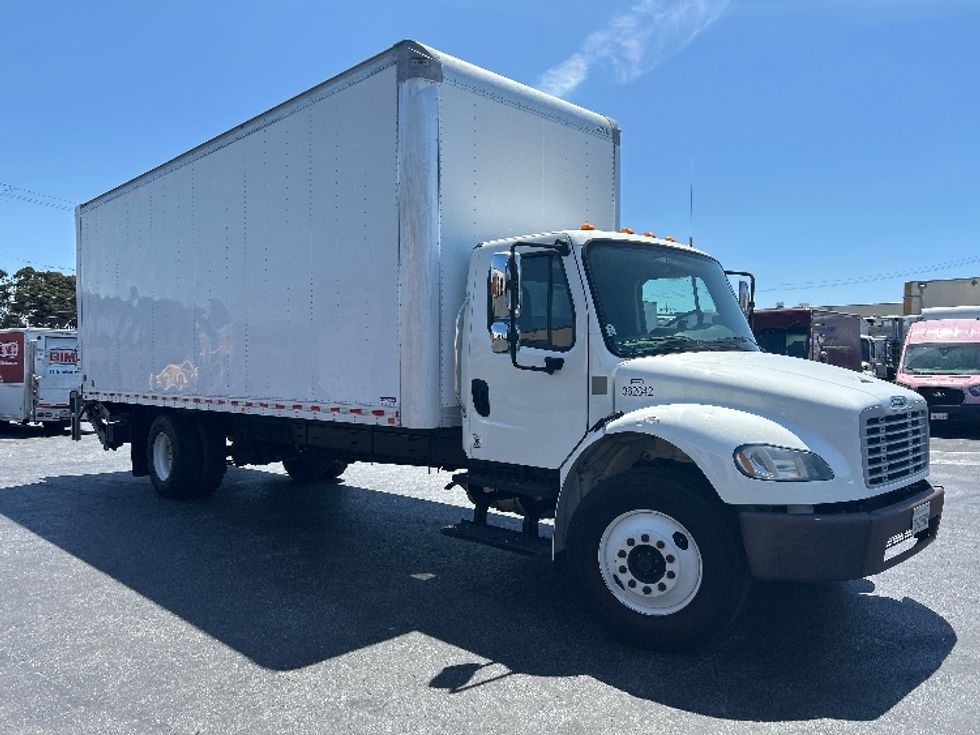 Medium Duty Box Truck-Light and Medium Duty Trucks-Freightliner-2020-M2-West Sacramento-CA-135,956\n\t\tmiles-$ 54,750 - Image 1