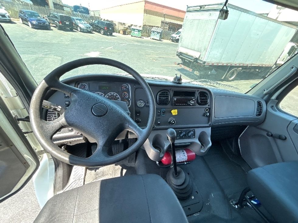 Medium Duty Box Truck-Light and Medium Duty Trucks-Freightliner-2020-M2-West Sacramento-CA-135,956\n\t\tmiles-$ 54,750 - Image 18